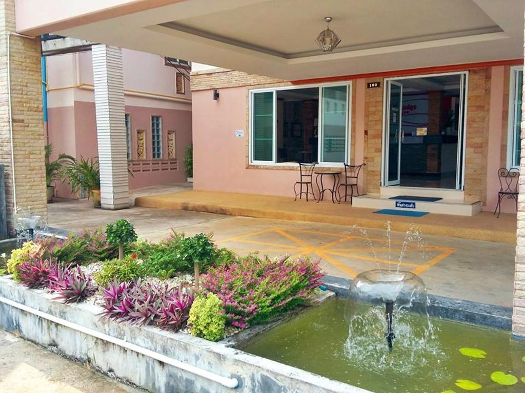 Chumphon Travelodge Eksteriør billede